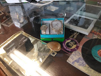 Uncle Marv Pawn Buy & Sell 04