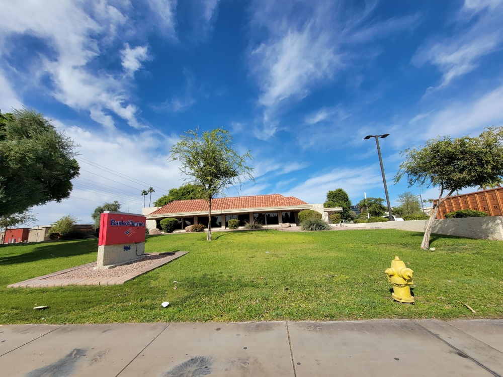 Bank of America (with Drive-thru ATM) 01
