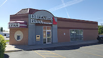 D.L. Evans Bank 02