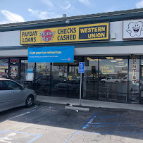 Money Mart 01
