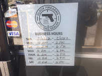 Penguin Pawn & Gun 02