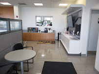 Woodfield Nissan Service Center 04