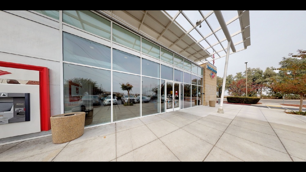 Bank of America (with Drive-thru ATM) 01