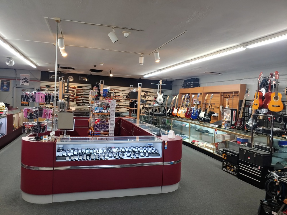 Bob and Co Pawn Shop 01