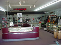 Bob and Co Pawn Shop 04