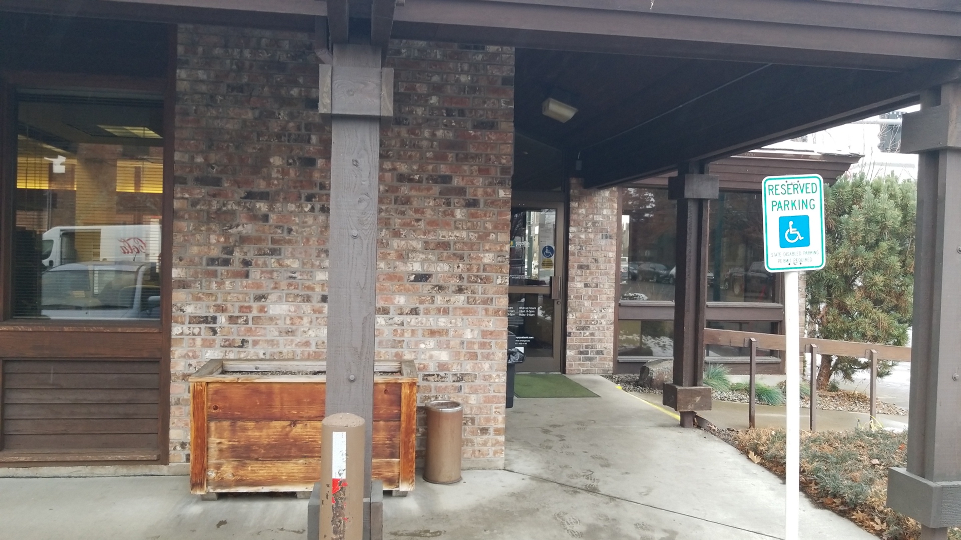 Umpqua Bank 01