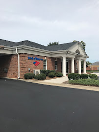 Bank of America (with Drive-thru ATM) 02