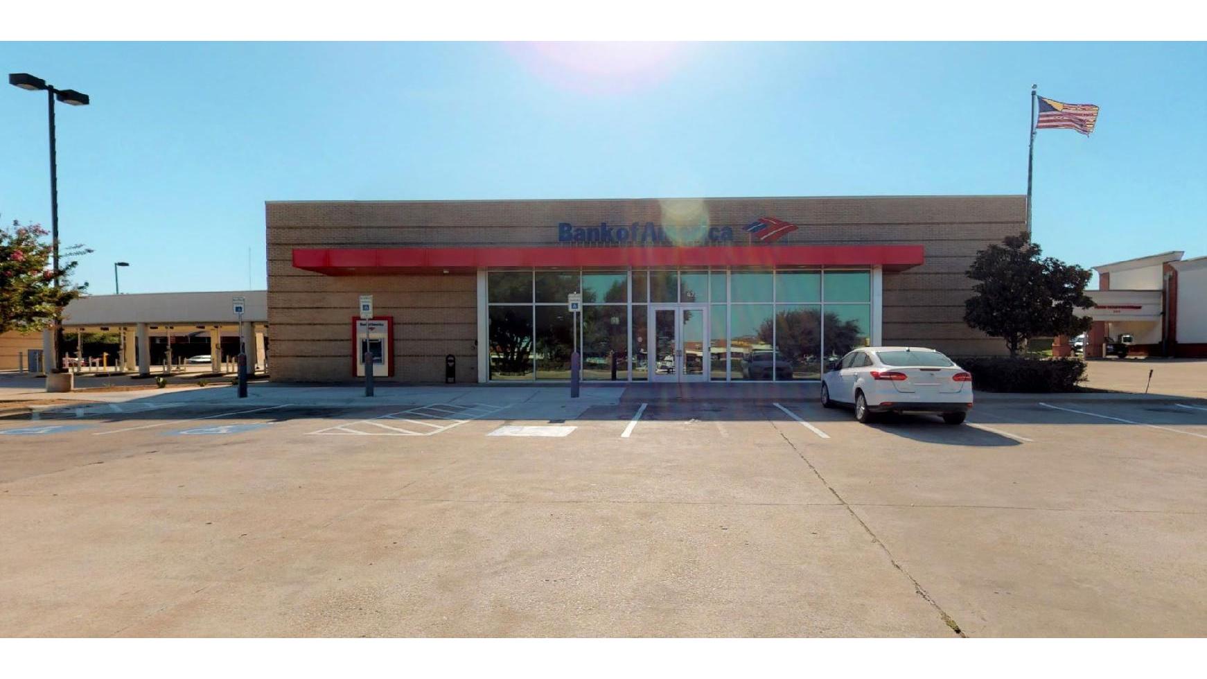 Bank of America (with Drive-thru services) 01