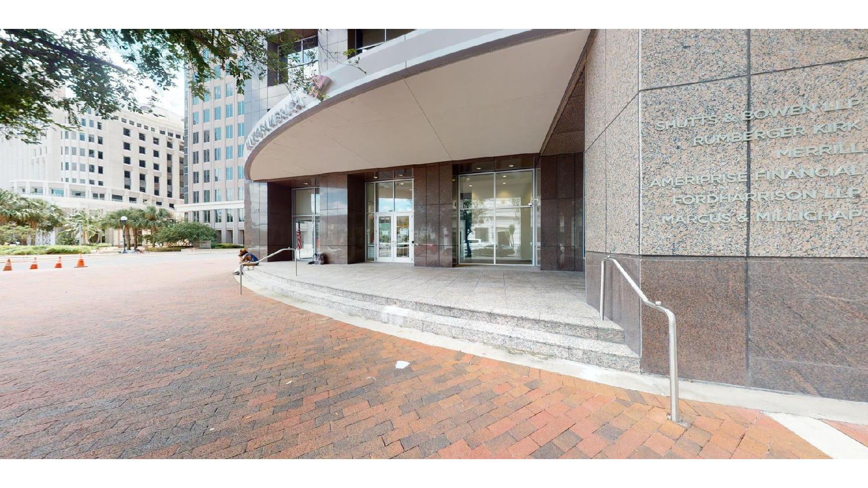 Bank of America Financial Center 01