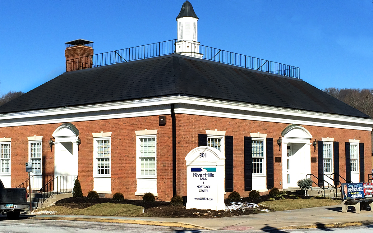 RiverHills Bank 01