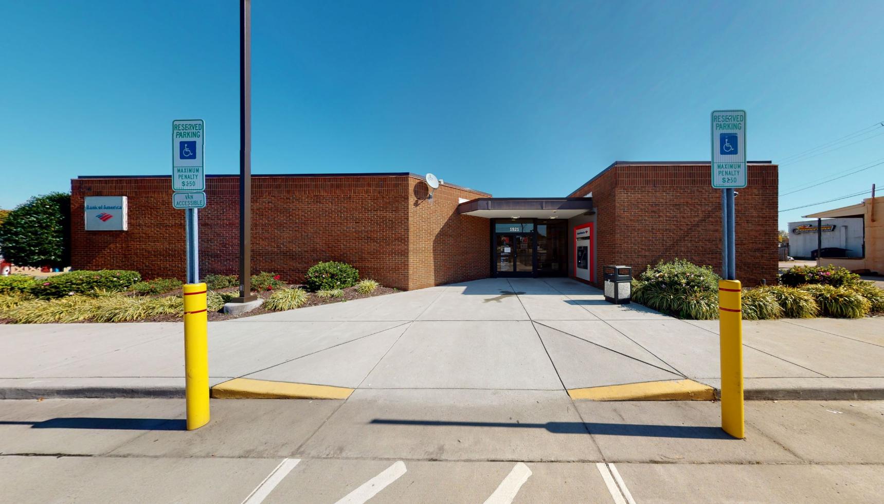Bank of America (with Drive-thru ATM) 01