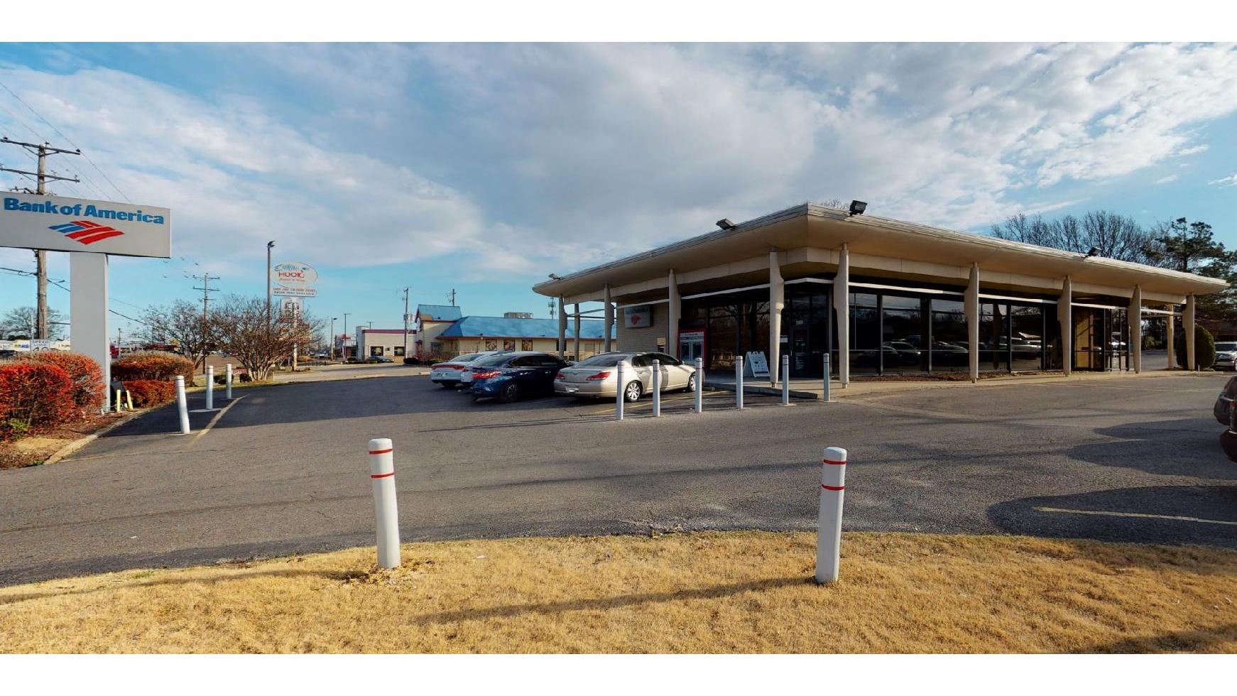 Bank of America (with Drive-thru ATM) 01