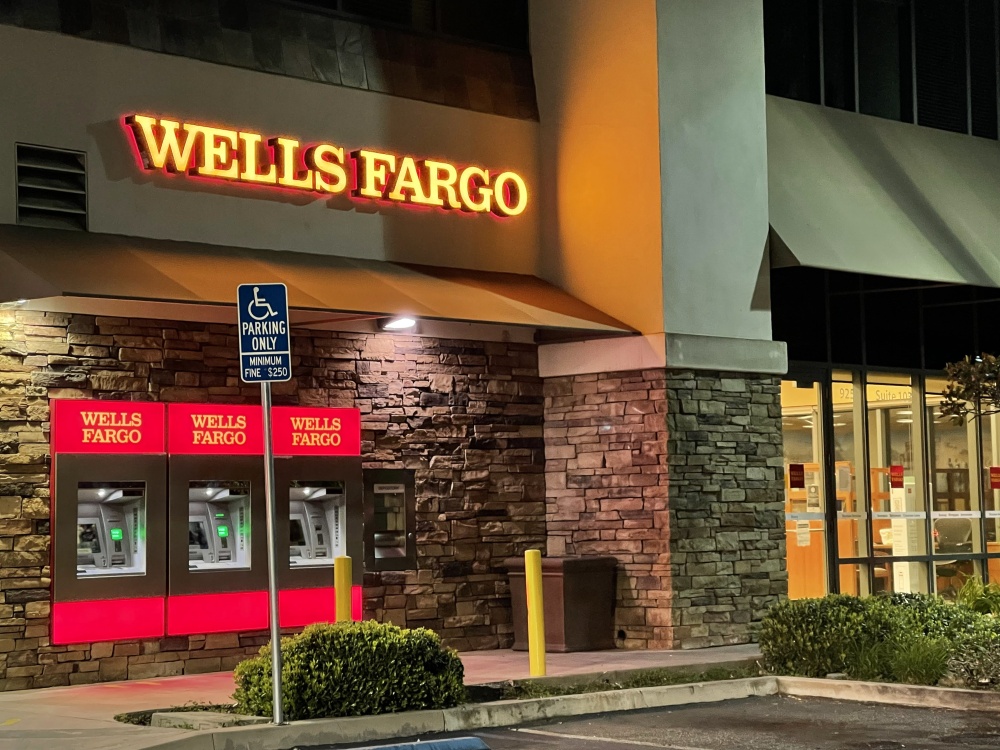 Wells Fargo Bank 01