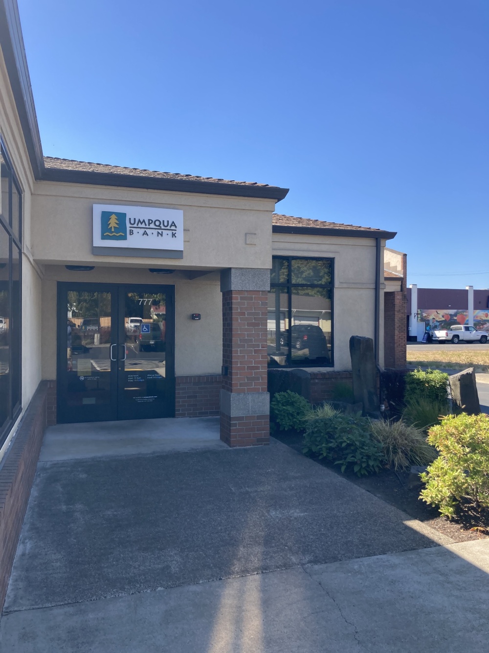 Umpqua Bank 01