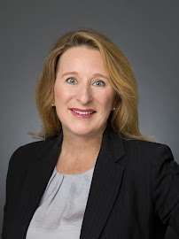 Suzanne Young at Towne Mortgage of the Carolinas 04