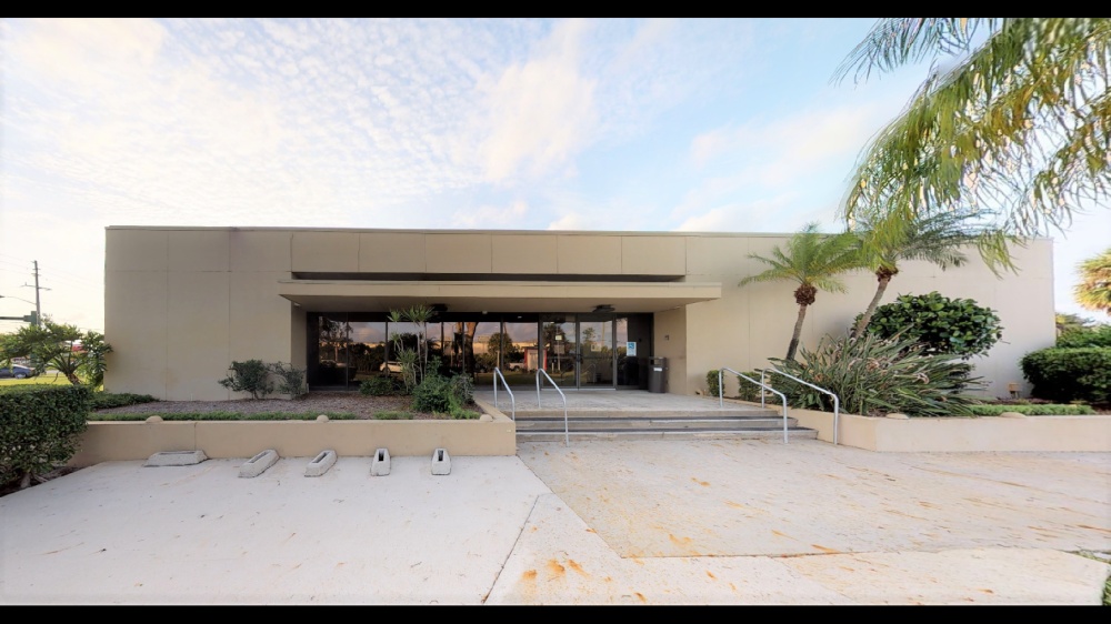 Bank of America (with Drive-thru ATM) 01