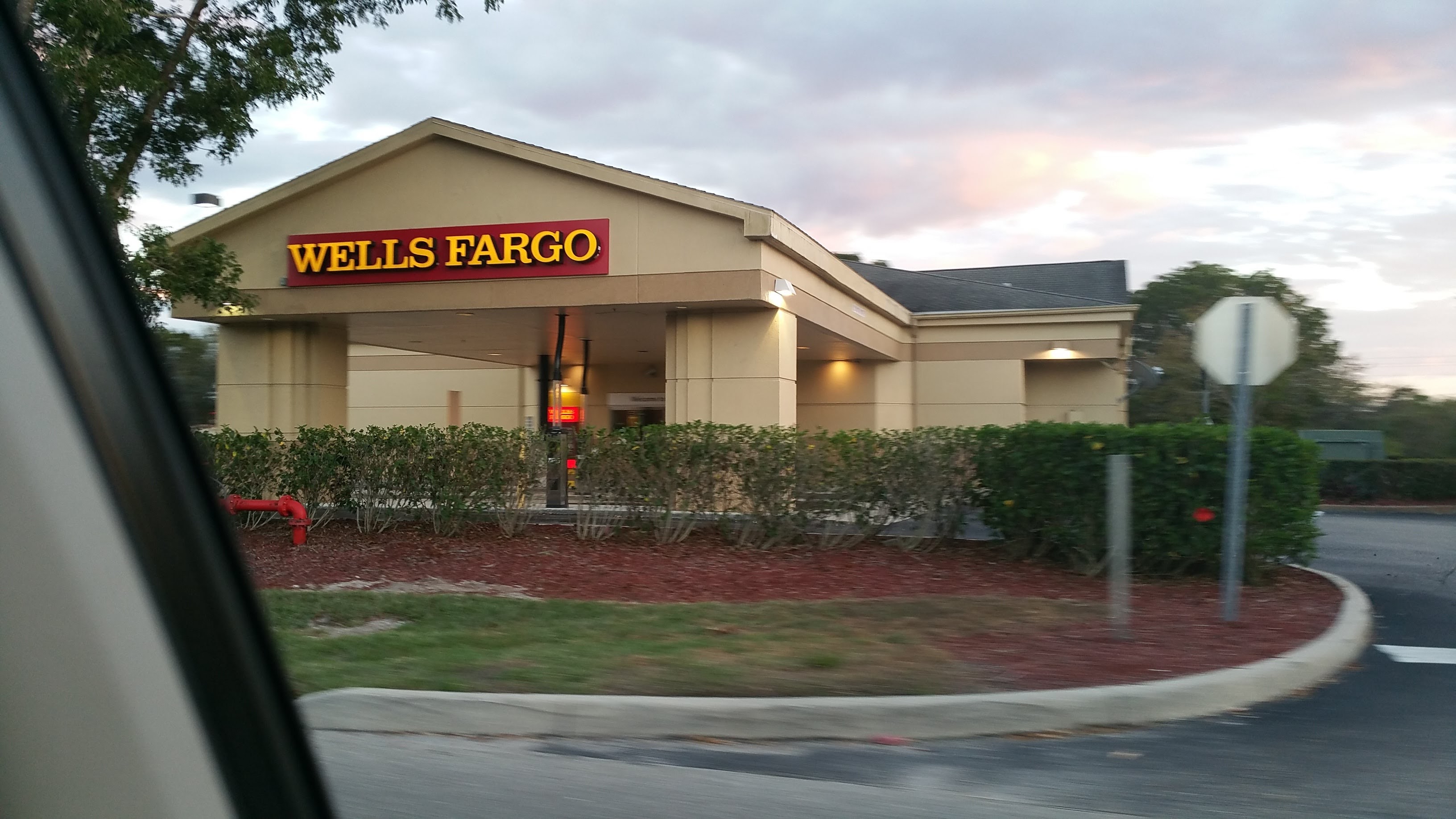 Wells Fargo Bank 01