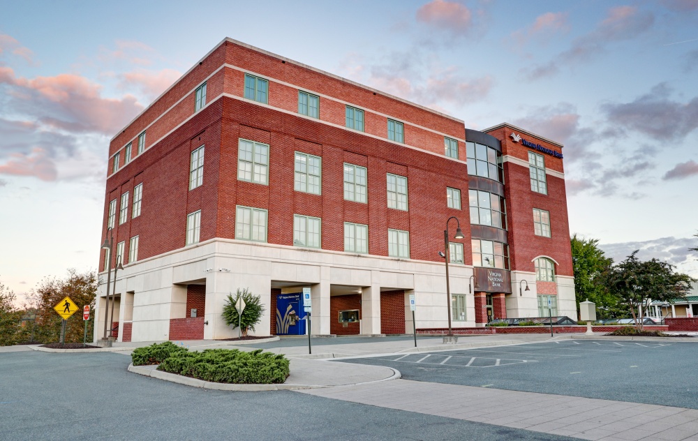 Virginia National Bank: Pantops Office 01