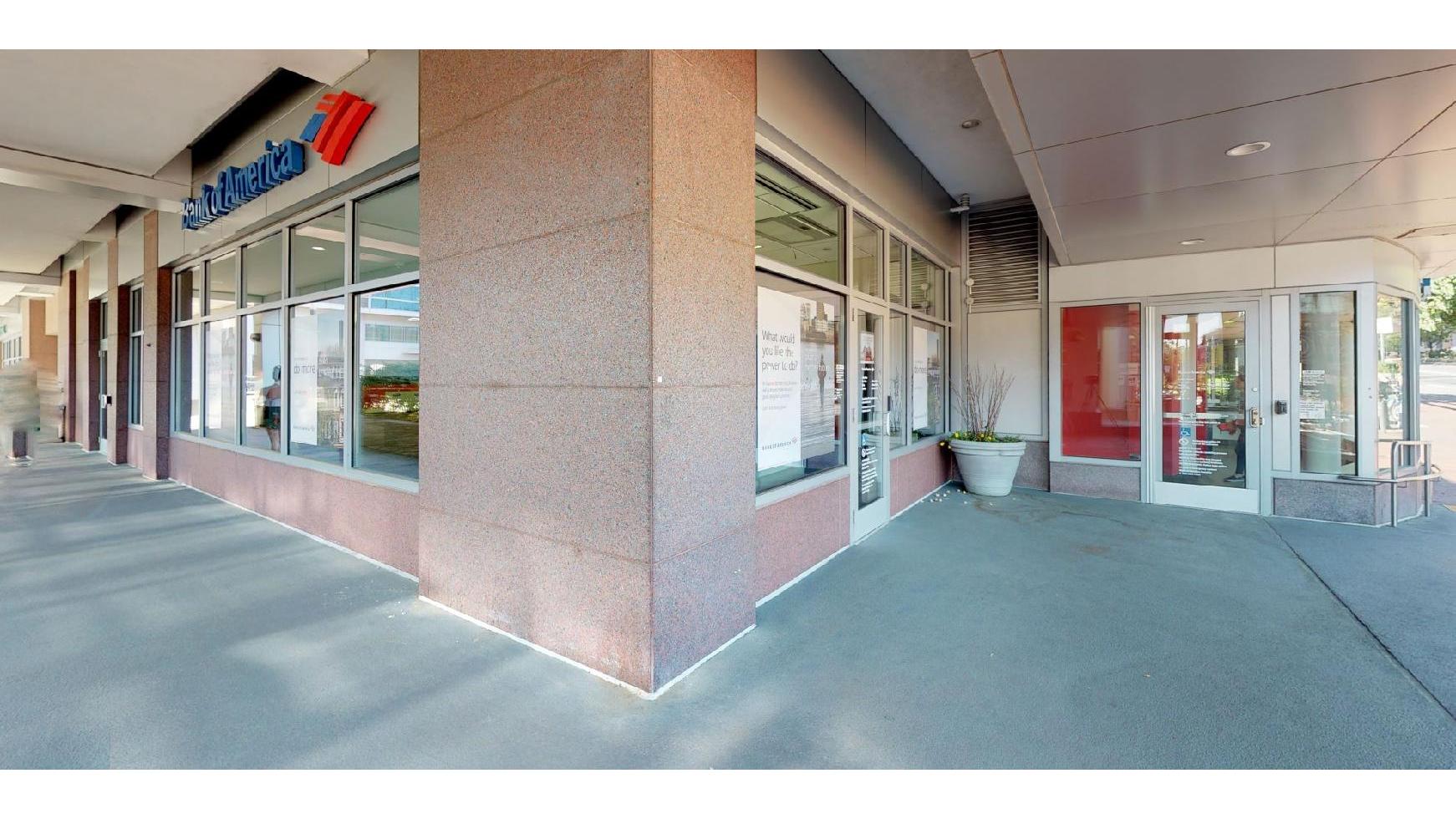 Bank of America Financial Center 01