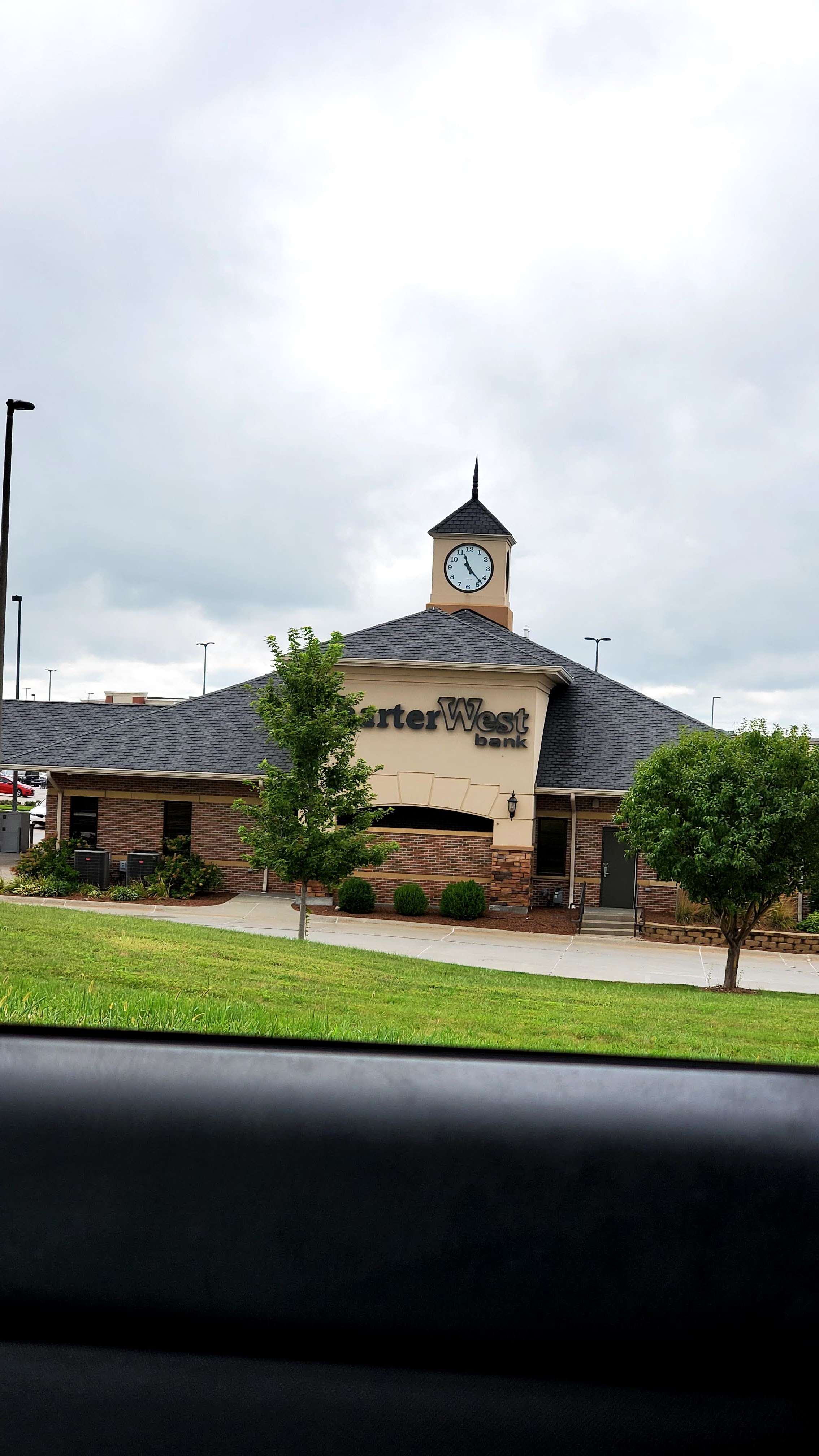CharterWest Bank & Mortgage Center- Papillion 01