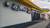 La Familia Pawn and Jewelry West Vine 02