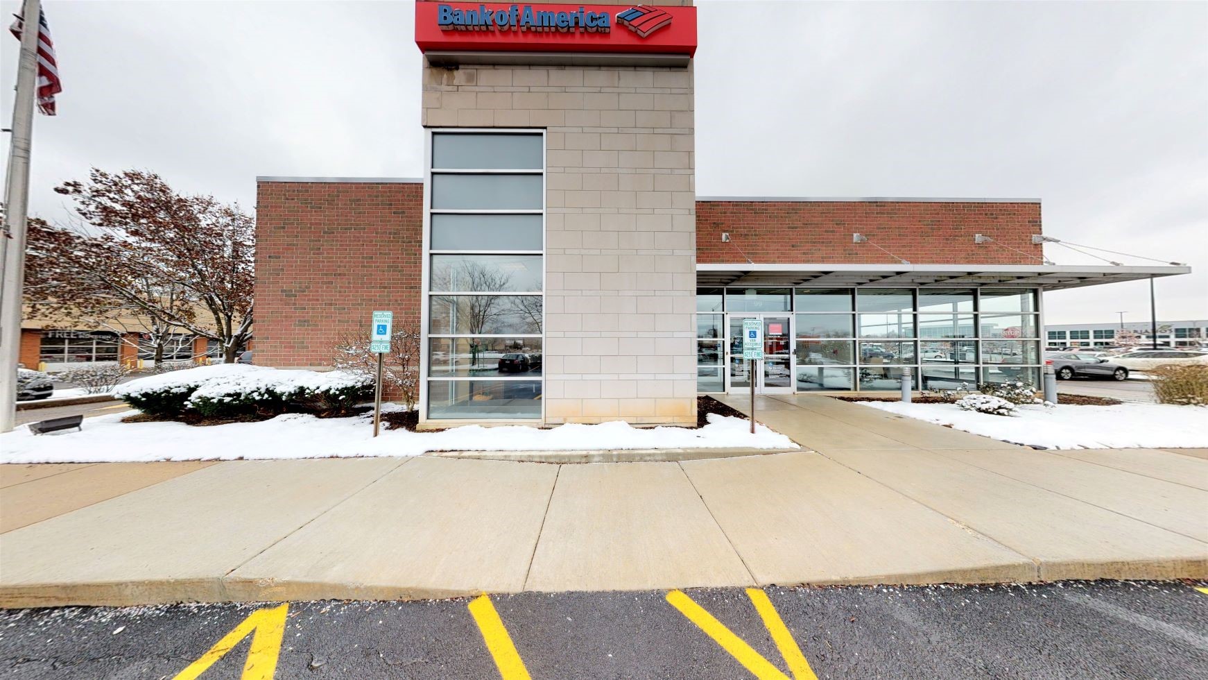 Bank of America (with Drive-thru ATM) 01