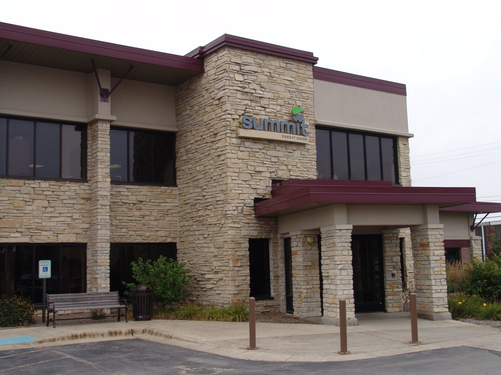Summit Credit Union 01