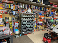 Axels Pawn Tools & Gold 01