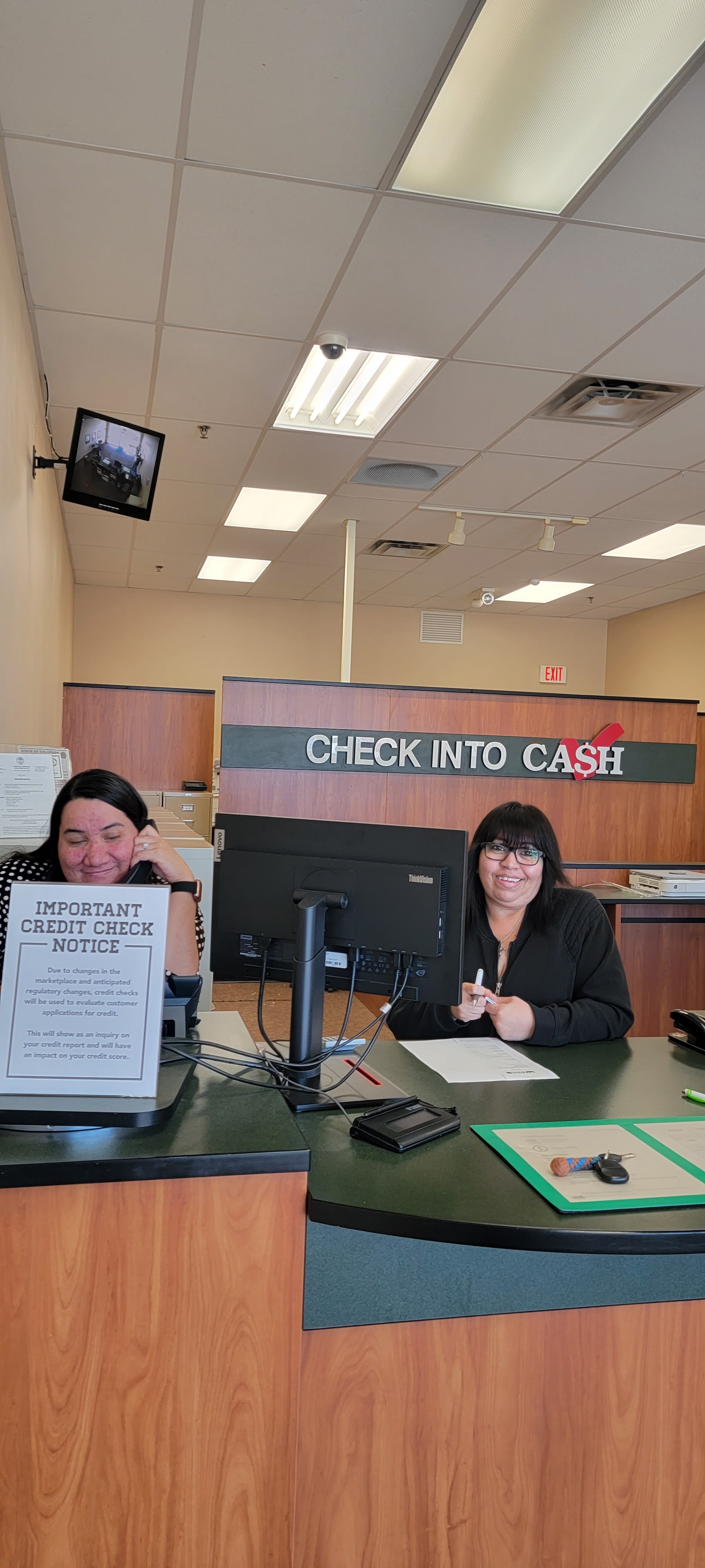 Check Into Cash 01