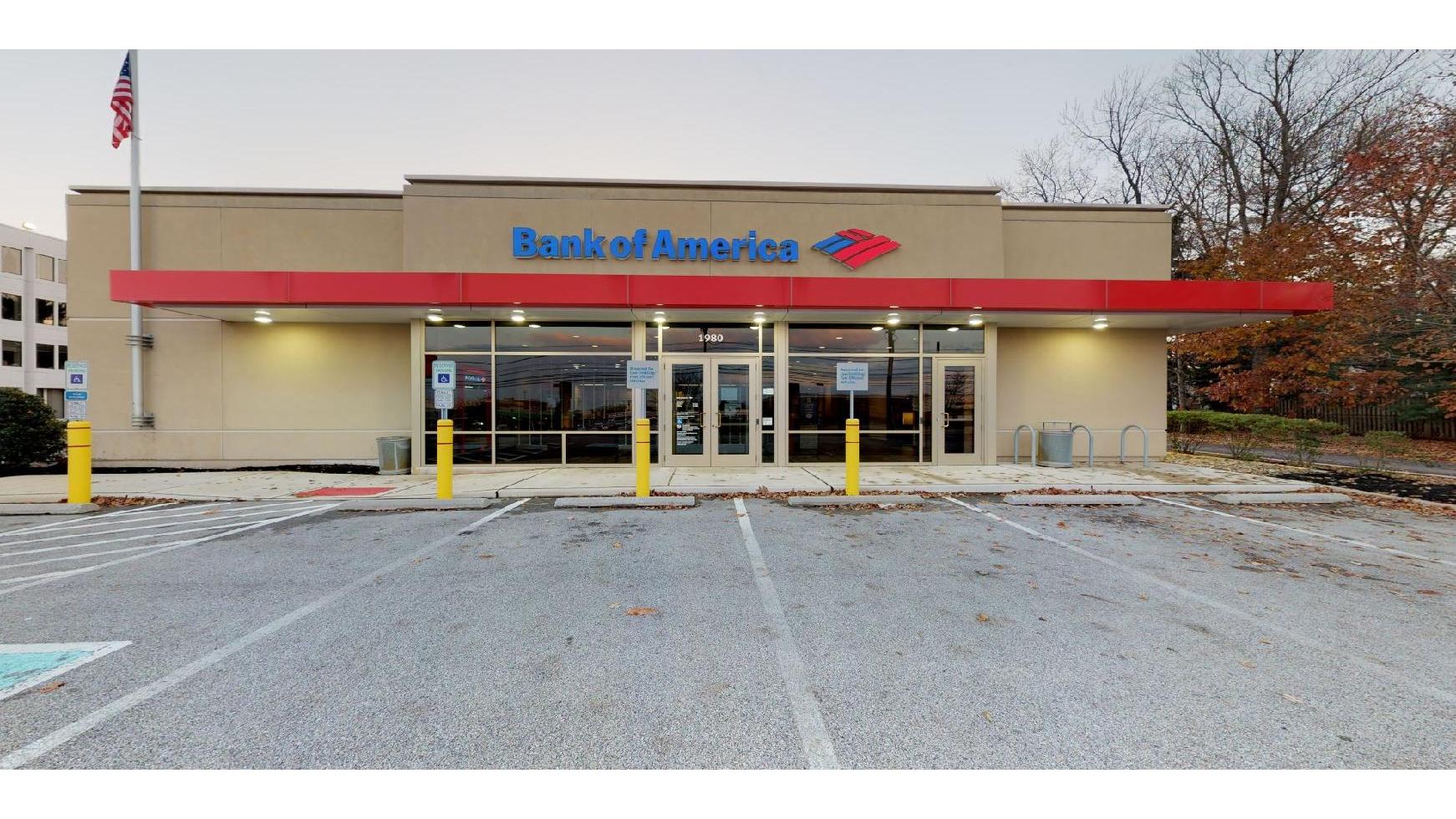 Bank of America (with Drive-thru ATM) 01
