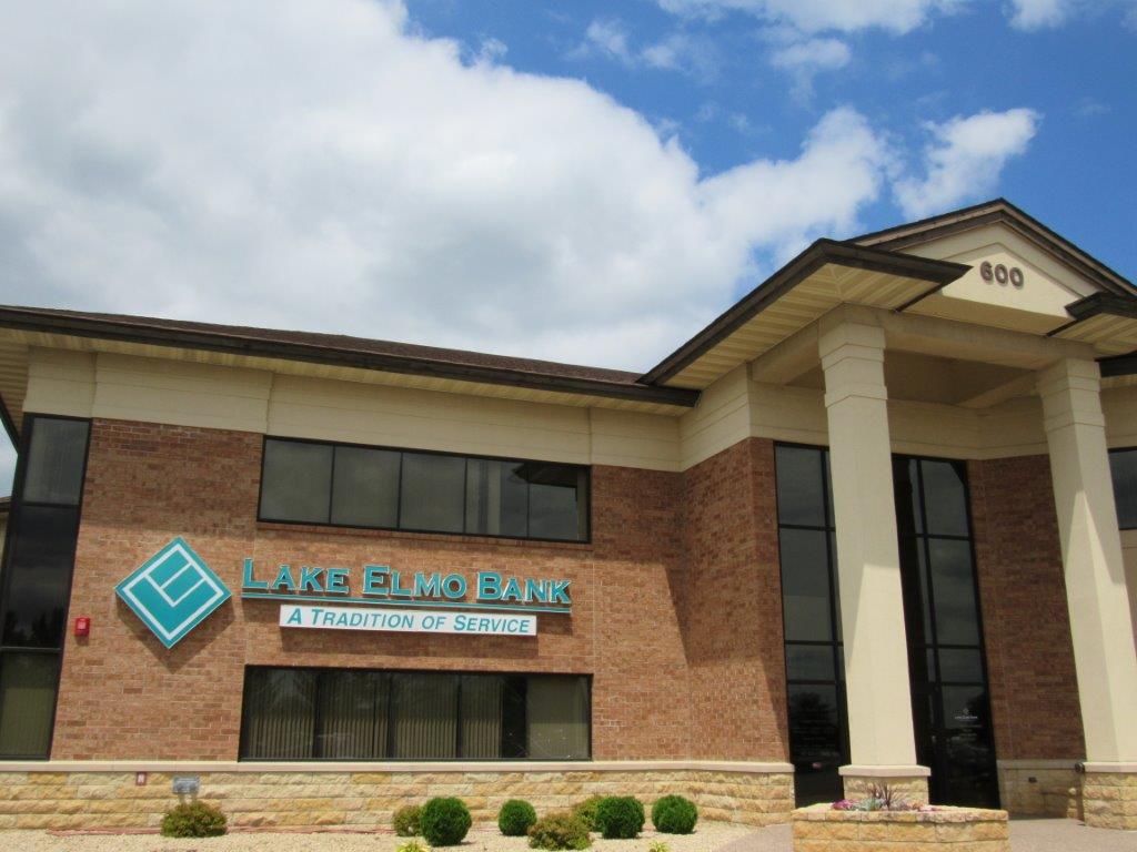 Lake Elmo Bank 01