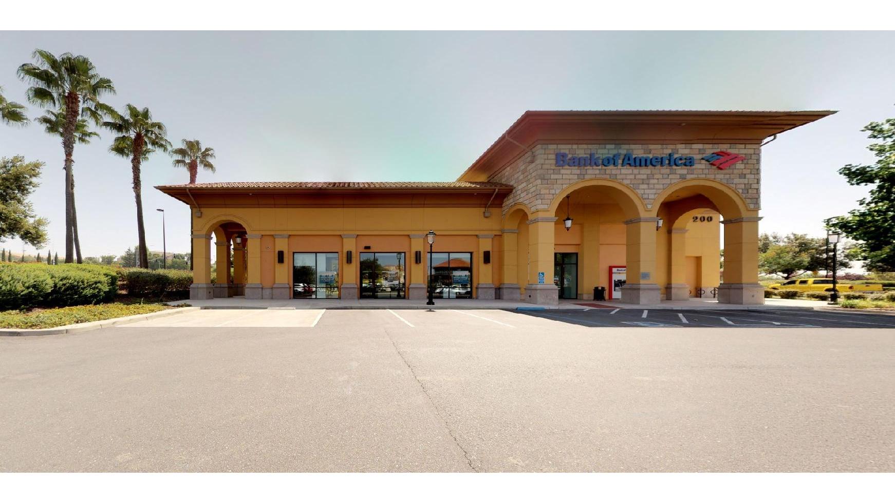 Bank of America Financial Center 01