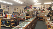 Hat City Pawn 01