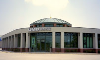 UMB Bank (with drive-thru services) 03