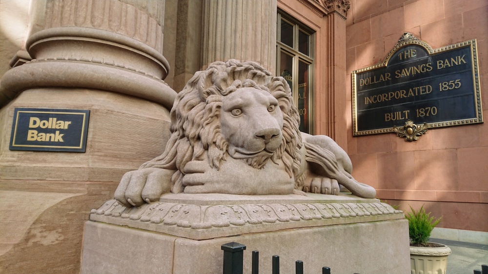 Dollar Bank 01
