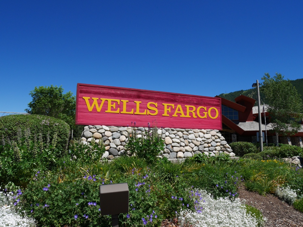 Wells Fargo Bank 01