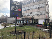Apple Bank 04