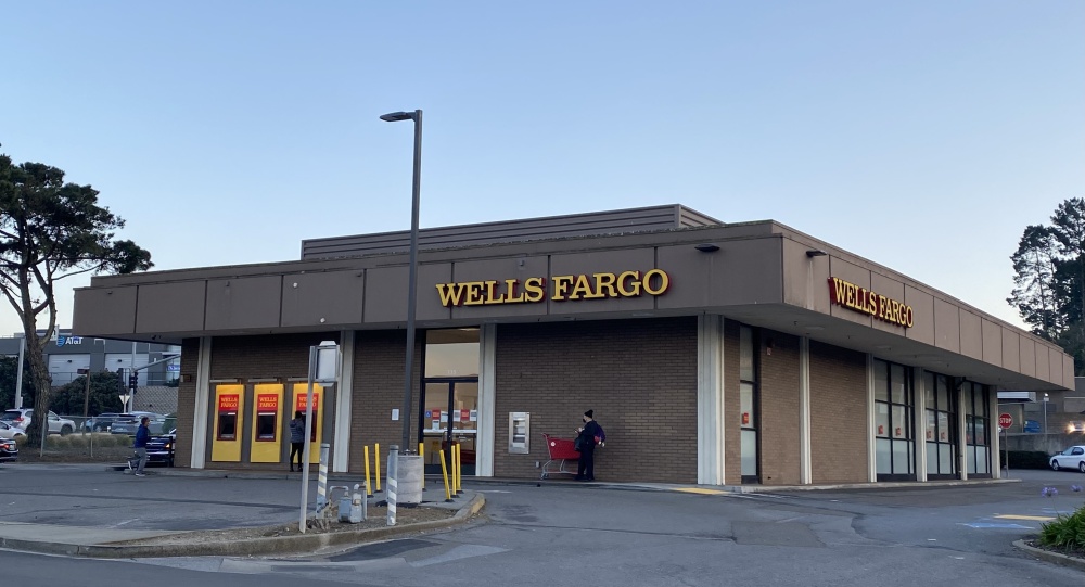 Wells Fargo Bank 01