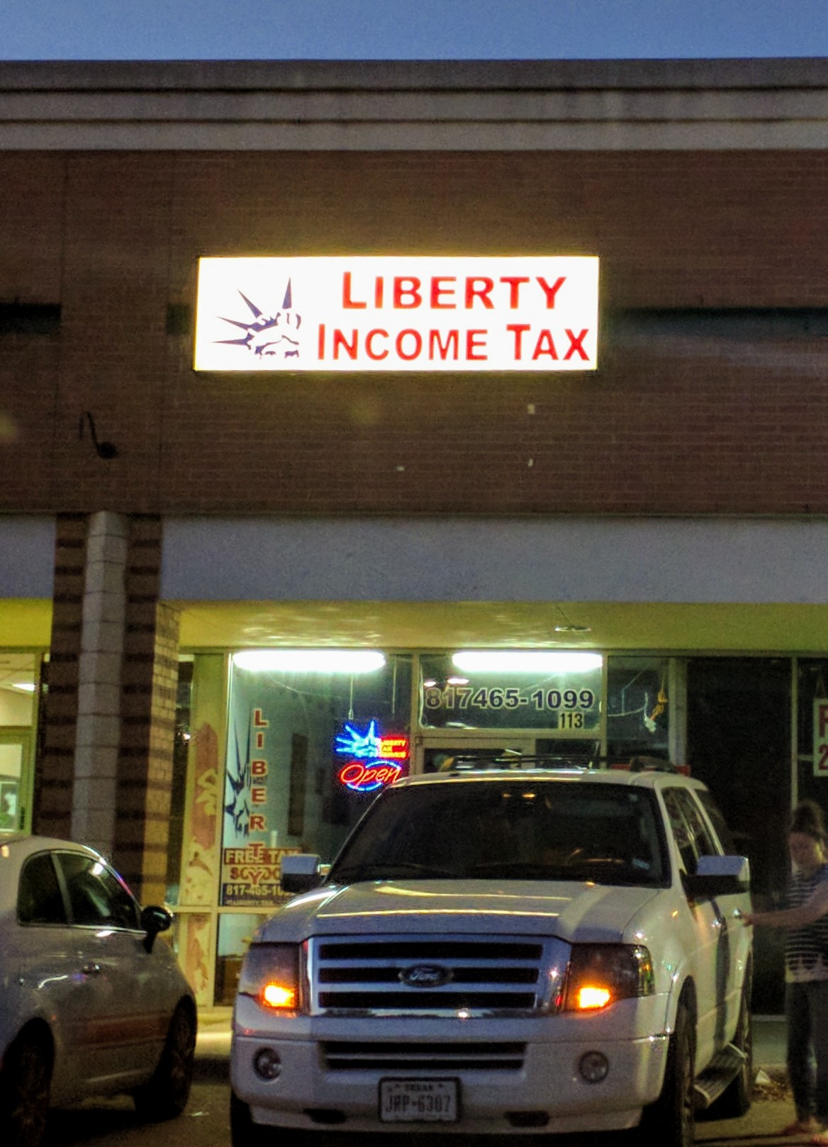 Liberty Tax & Loans 01