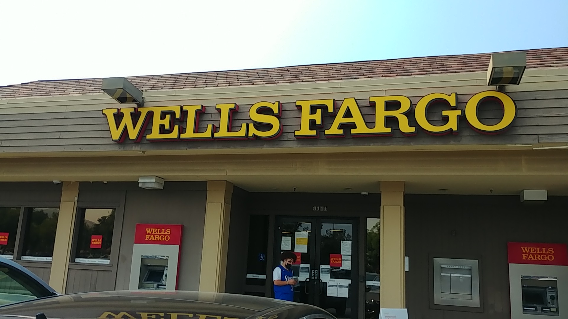 Wells Fargo Bank 01