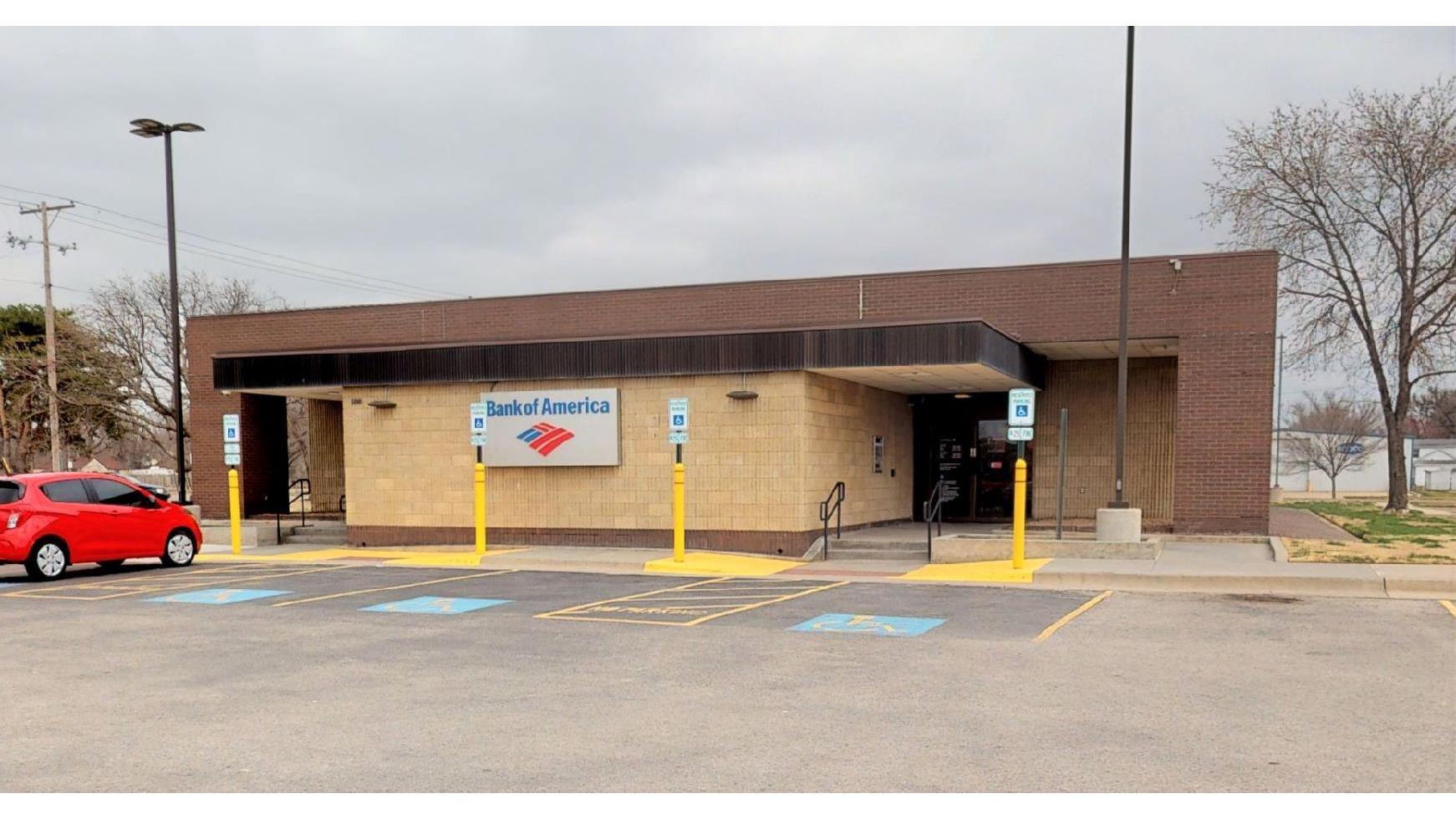 Bank of America (with Drive-thru ATM) 01