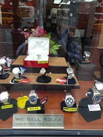 Gem Pawnbrokers 03