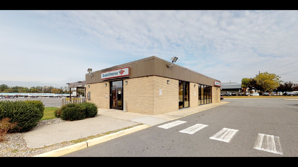 Bank of America (with Drive-thru ATM) 01