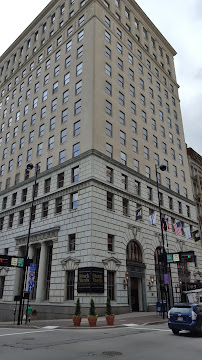 Stock Yards Bank & Trust 02