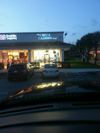 The Check Cashing Store 04