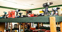Tom's Pawn Central 01