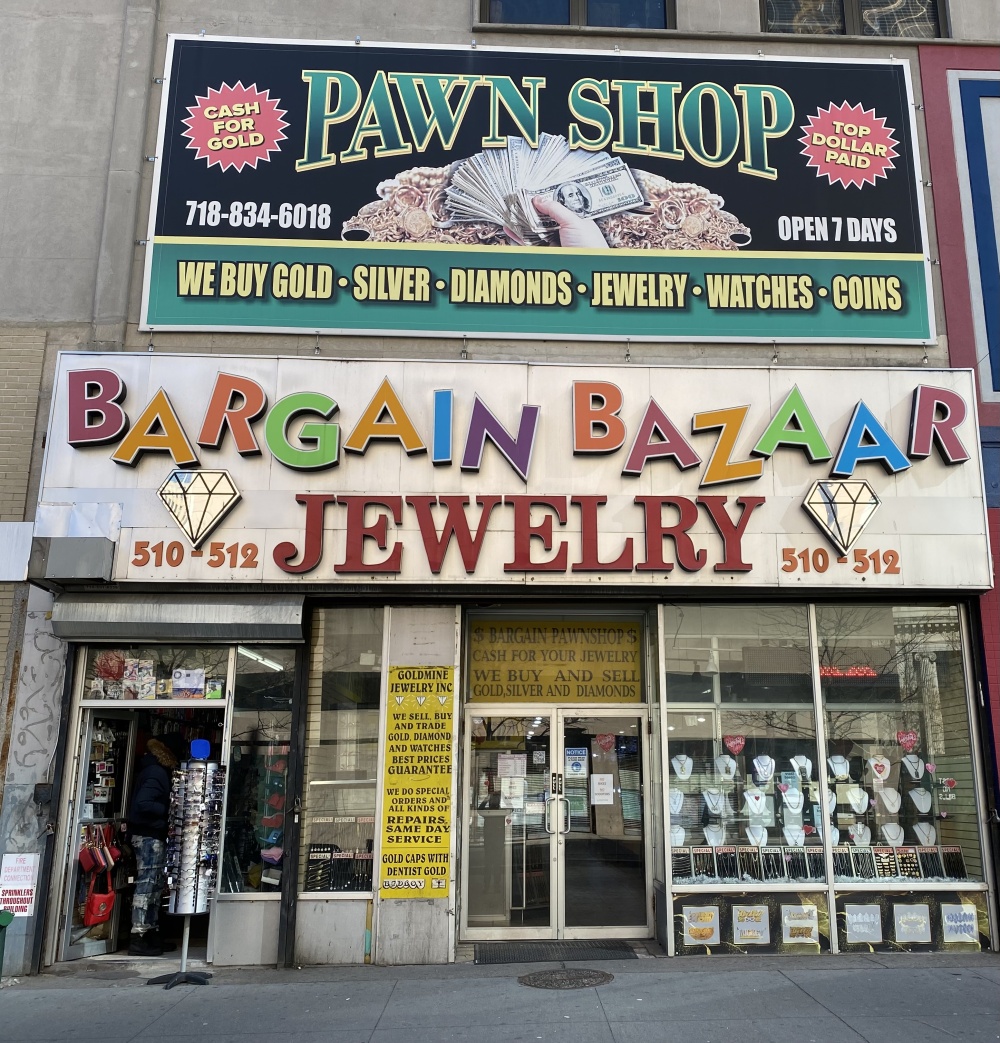 Bargain Pawnshop 01