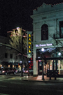 D.L. Evans Bank 04