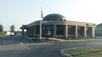 UMB Bank (with drive-thru services) 01