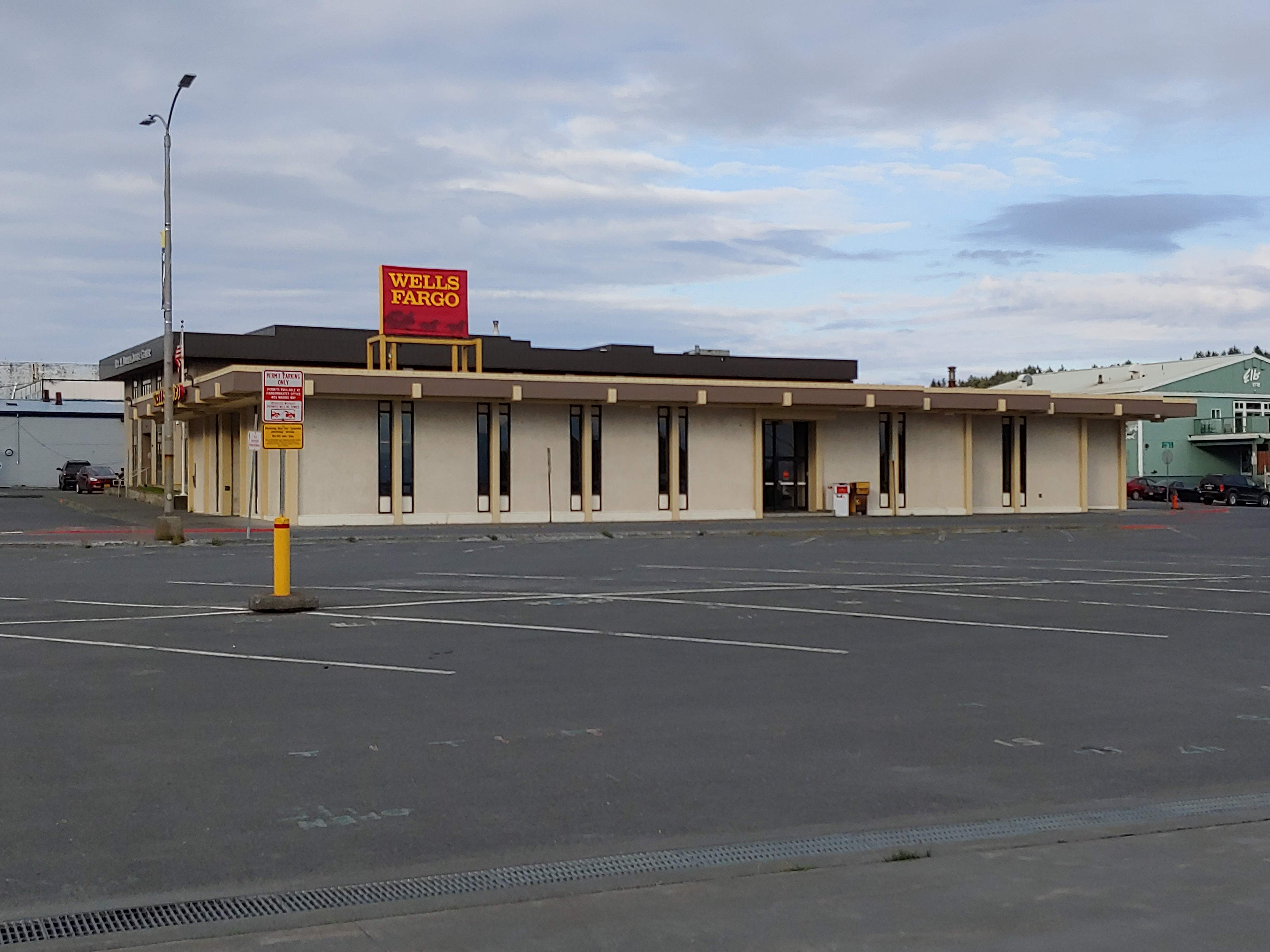 Wells Fargo Bank 01